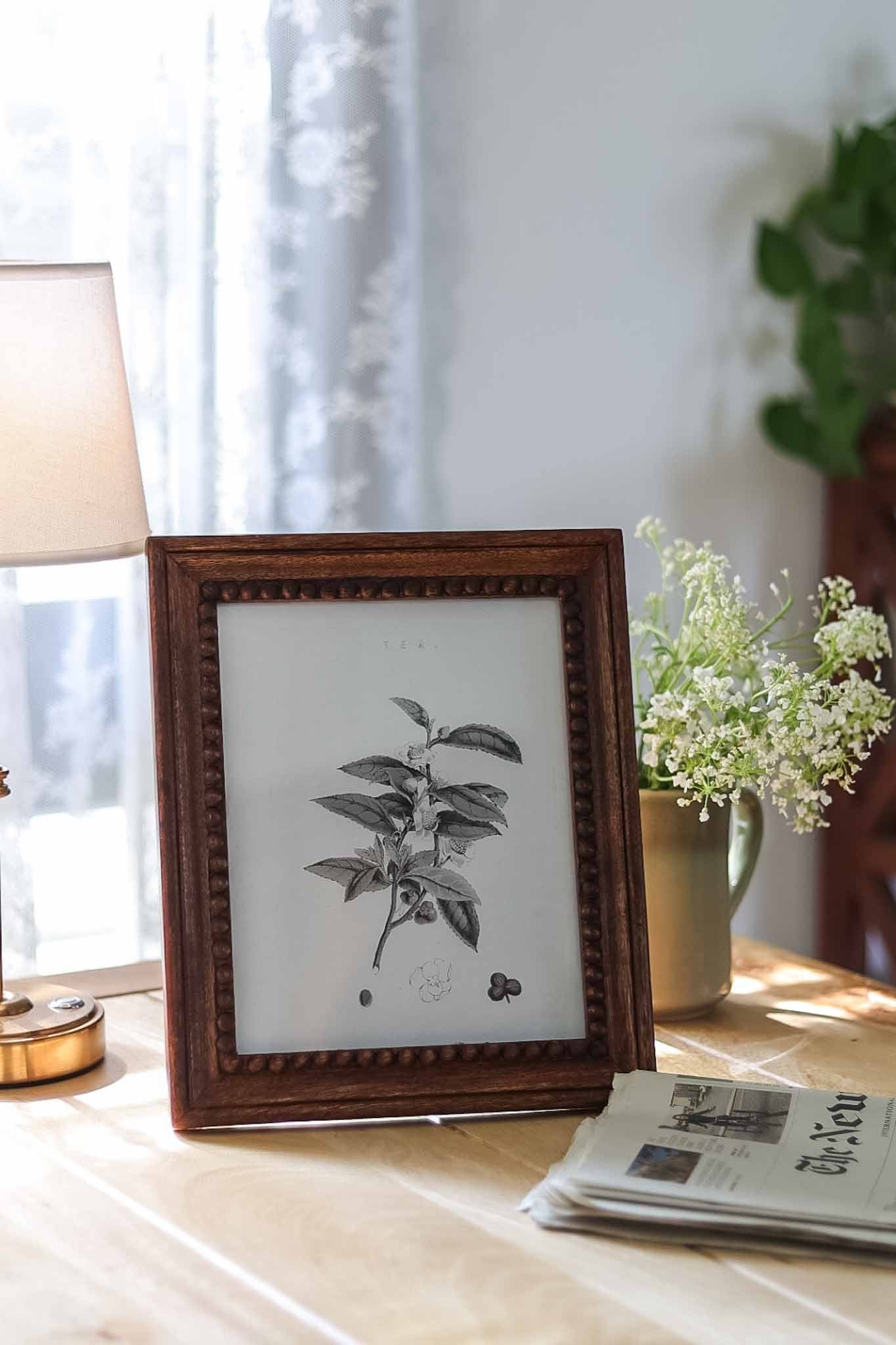 Country living chunky wooden photo frame with vintage finish and beaded detailing 